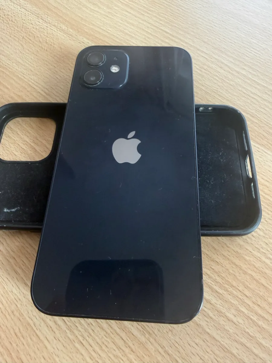 Apple iPhone 12 64GB Black 4