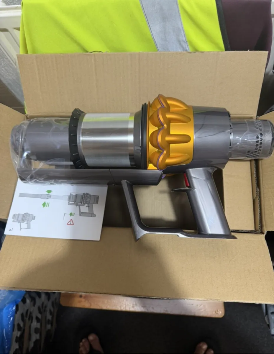 Dyson V15 Detect Absolute 4