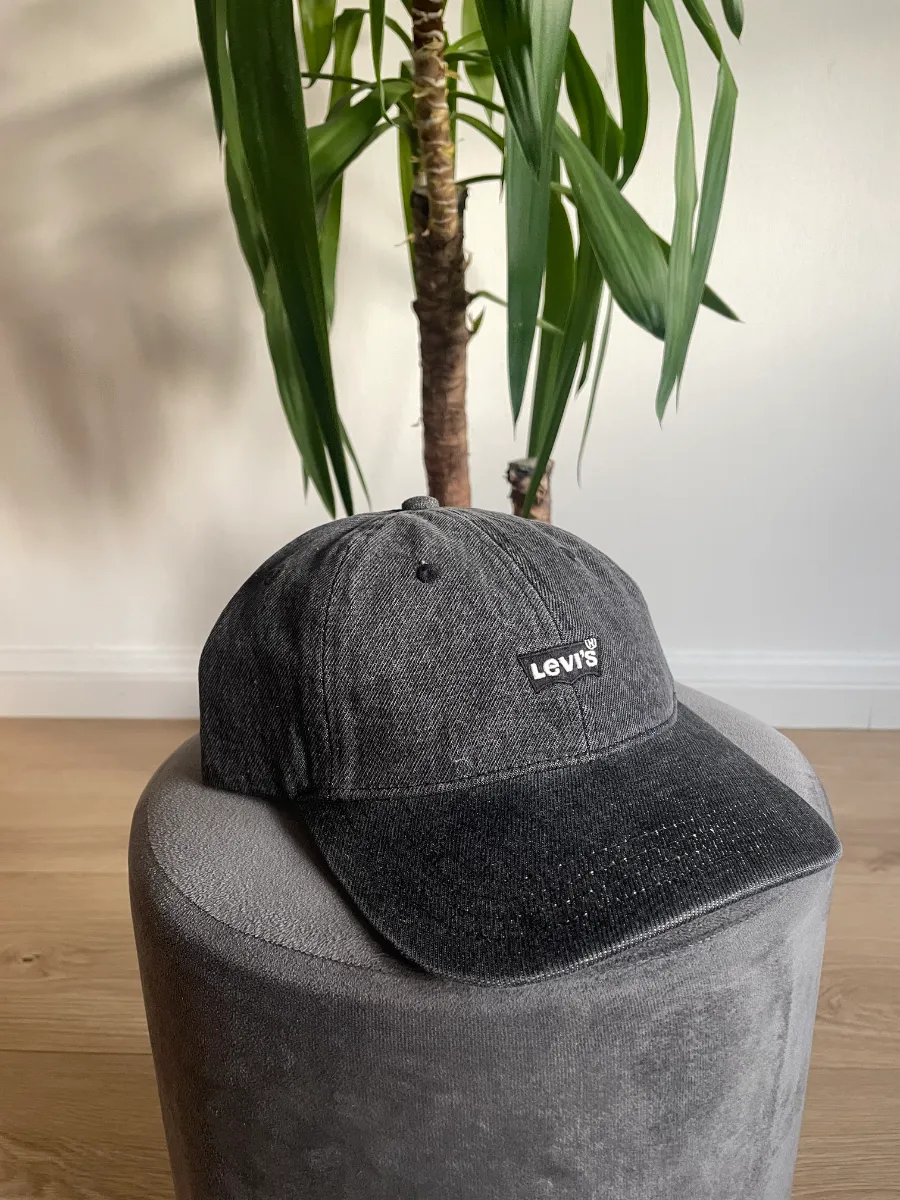 Levi's Denim Cap brand new