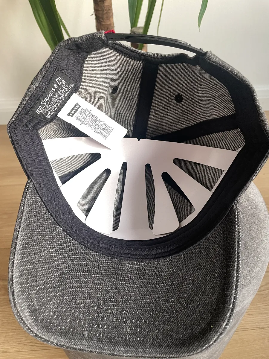 Levi's Denim Cap brand new 3