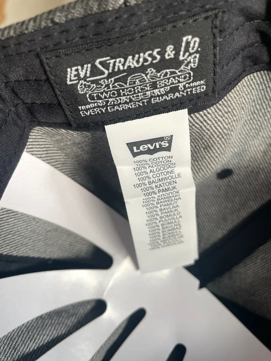 Levi's Denim Cap brand new 4