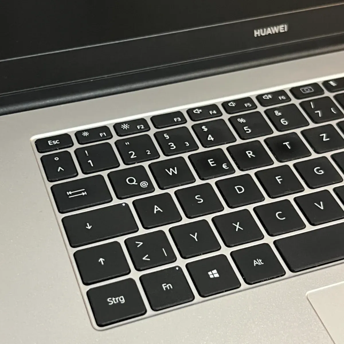 Huawei MateBook D15 – Ryzen 5, 8GB RAM, 512GB SSD 2