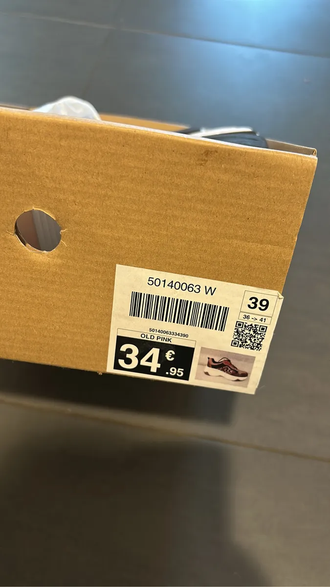 Sneakers nëmmen 3