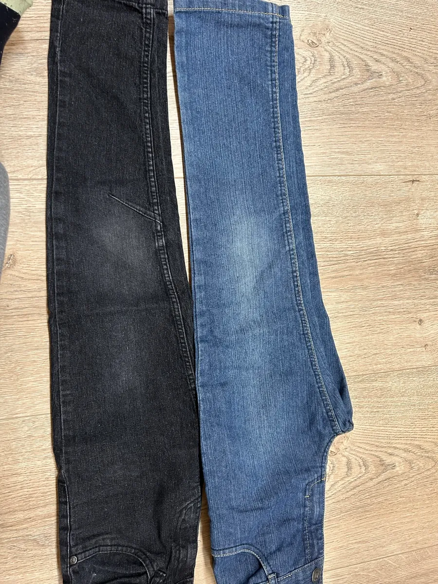 Jeans Set: Blau a Schwaarz 8 joer 2