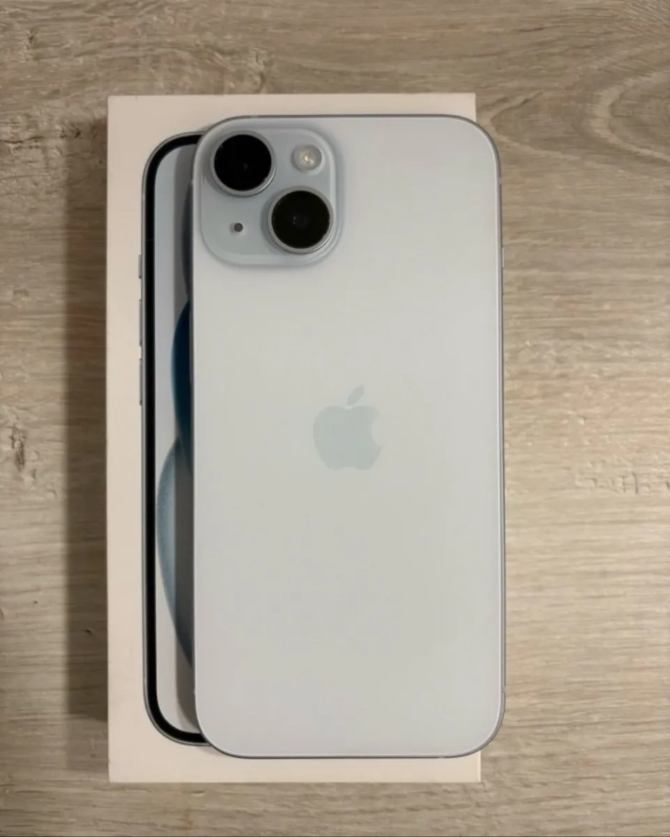 IPhone 15 nuevo 5