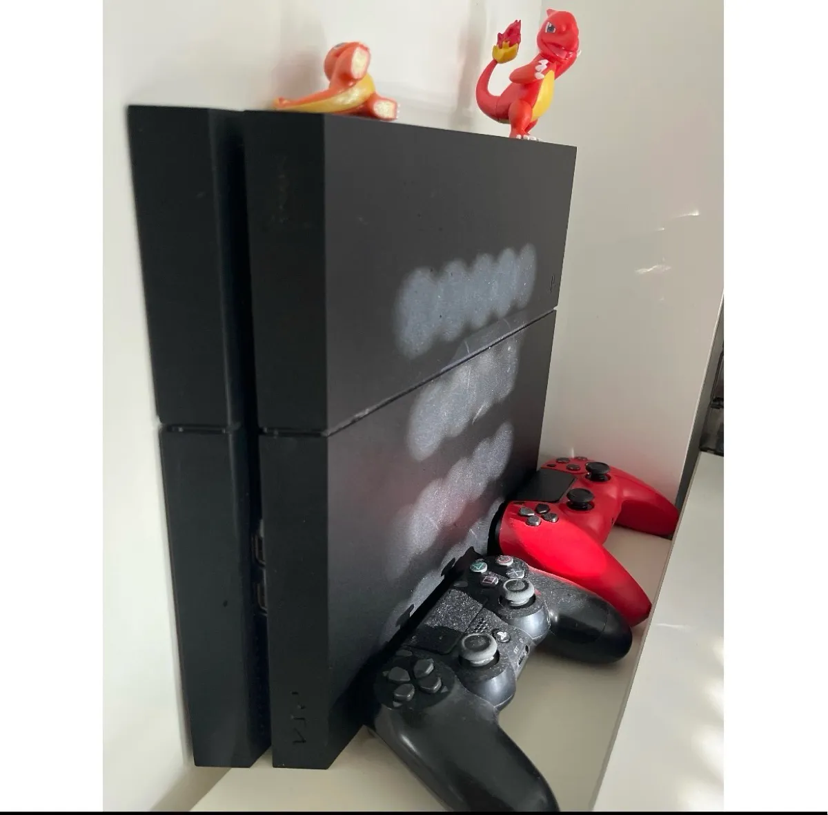 Ps4+monitor+ 2 manettes et les jeux 2