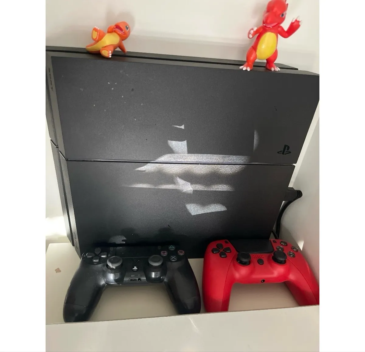 Ps4+monitor+ 2 manettes et les jeux 4