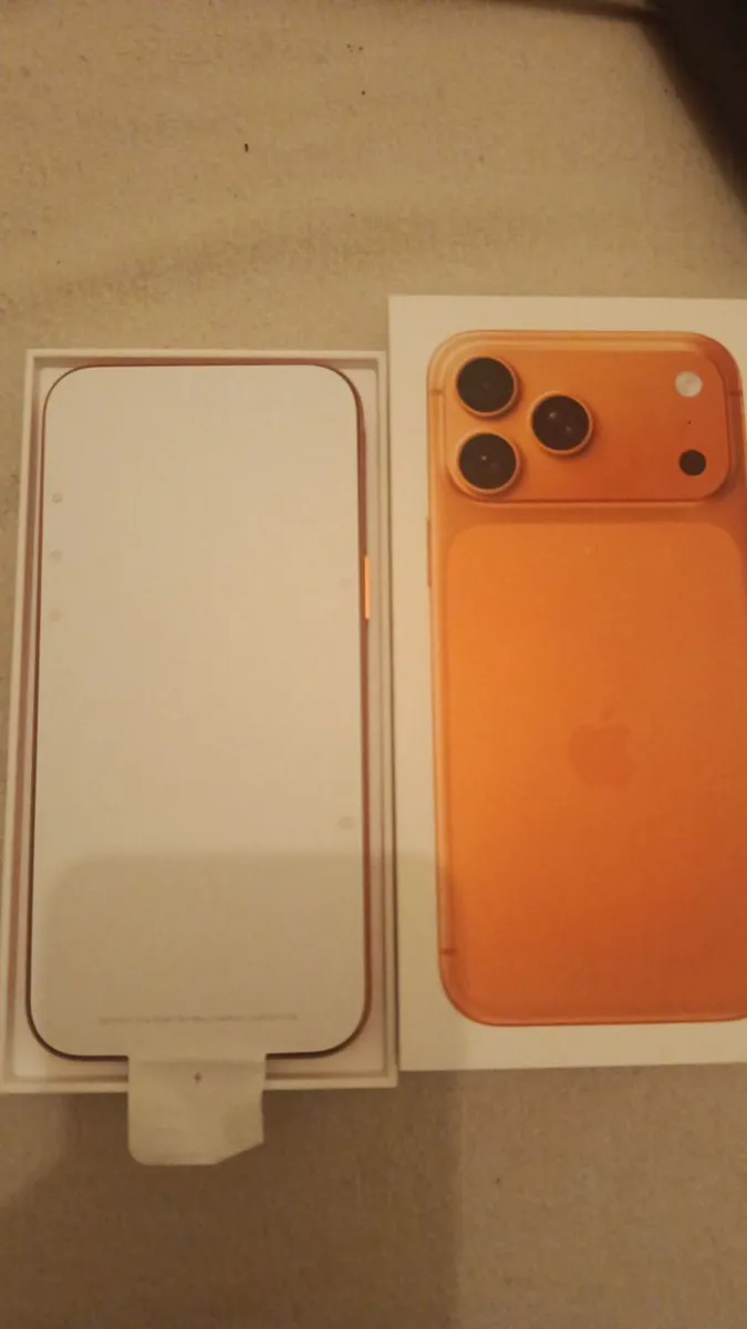 iPhone 17 pro max laranja 2