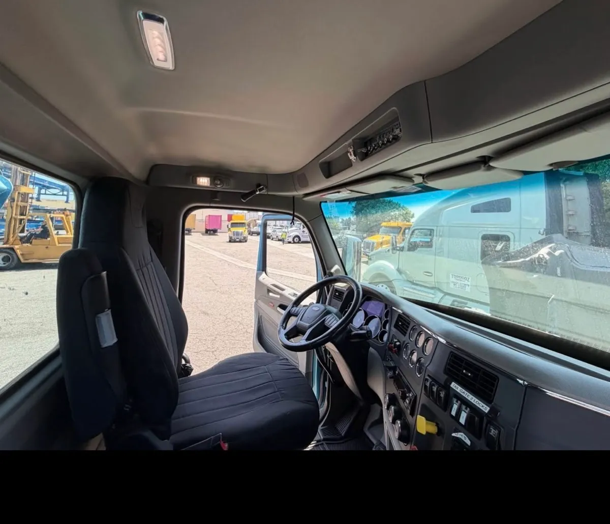 2021 PETERBILT 348 SUPER 10 DUMP 5