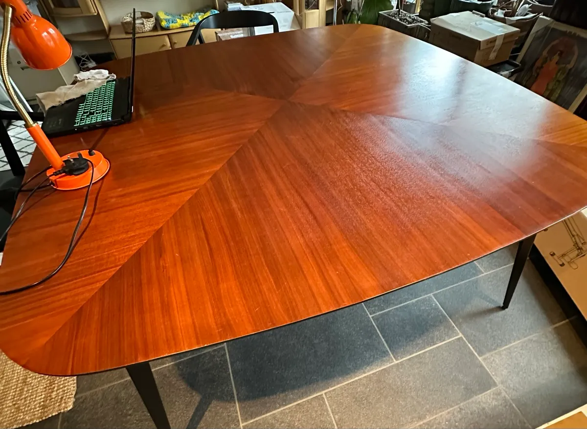 Dinner table 2