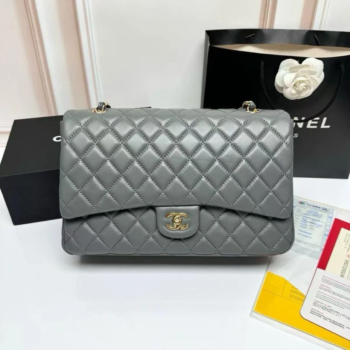 Chanel White Quilted Bag 4