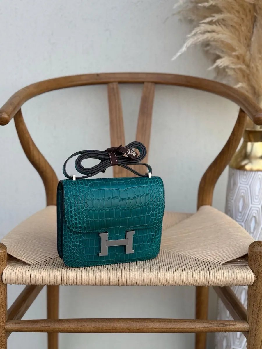 White Crocodile-Effect Bag 3