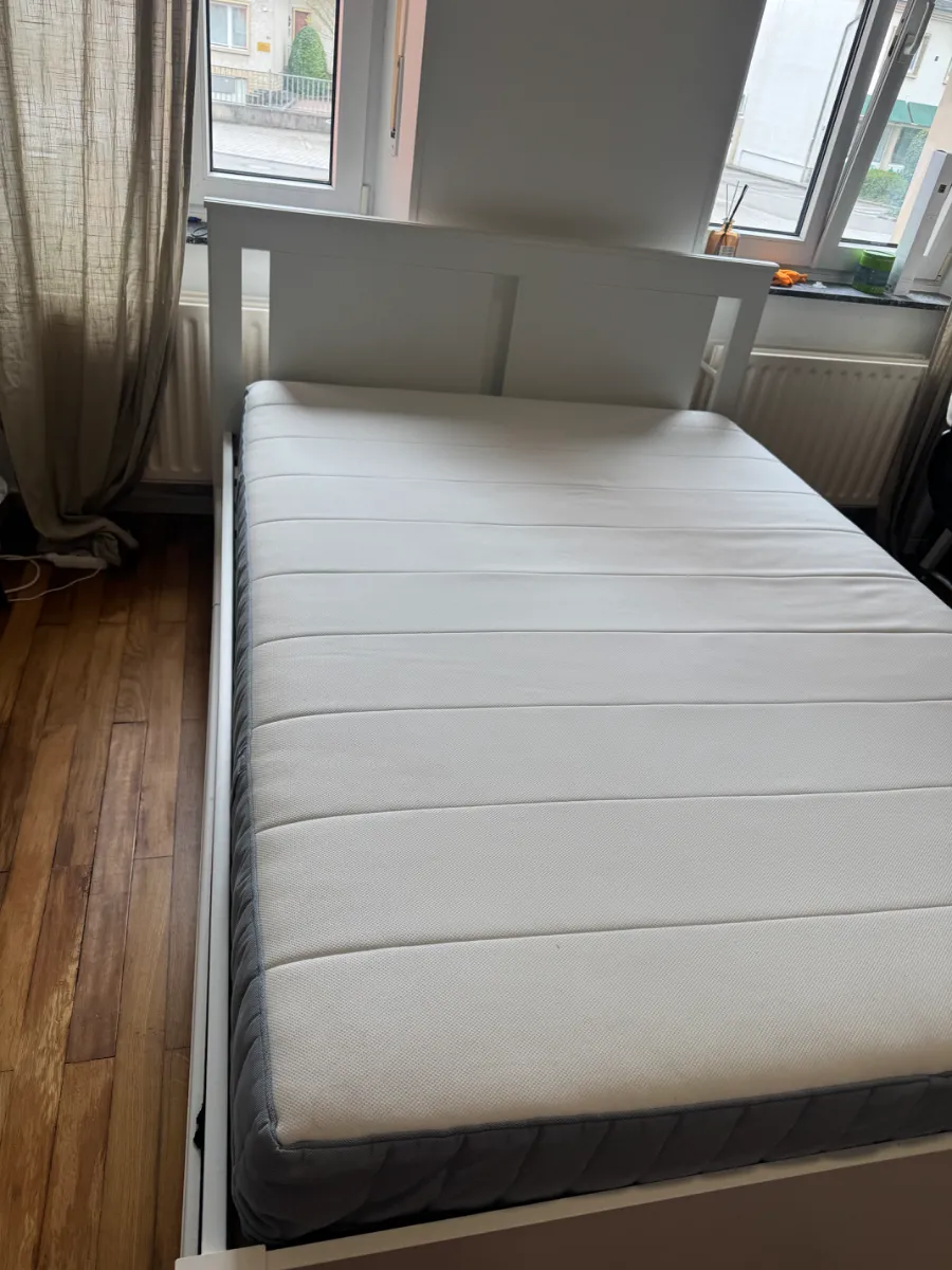 Bed IKEA 3