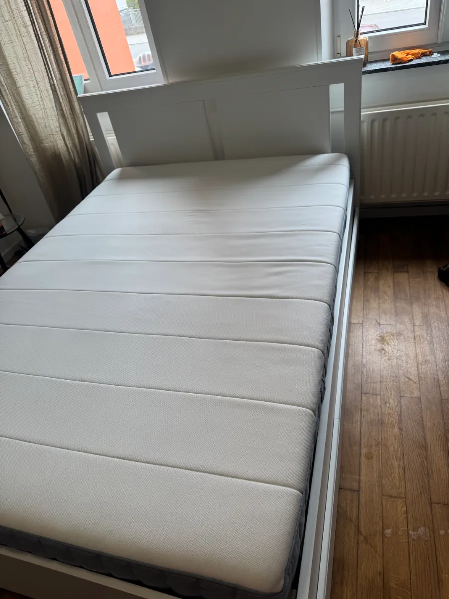 Bed IKEA 5