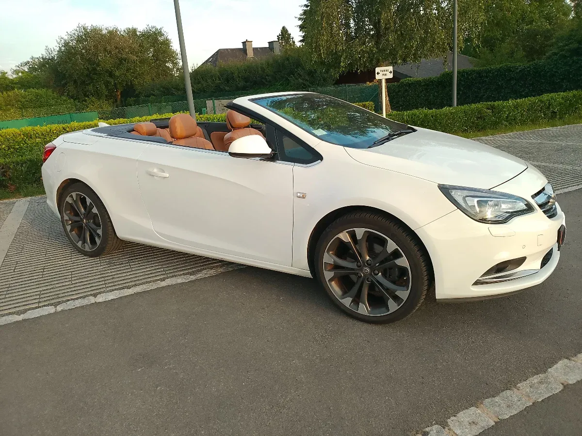 Opel Cascada Innovation Cabriolet – 2018 | 112 500
