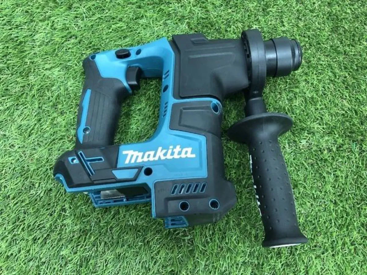 Perceuse Makita sans fil 4