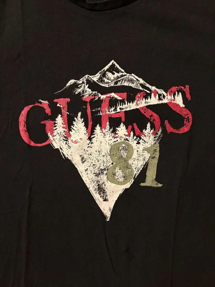 T-shirt Guess nera 2