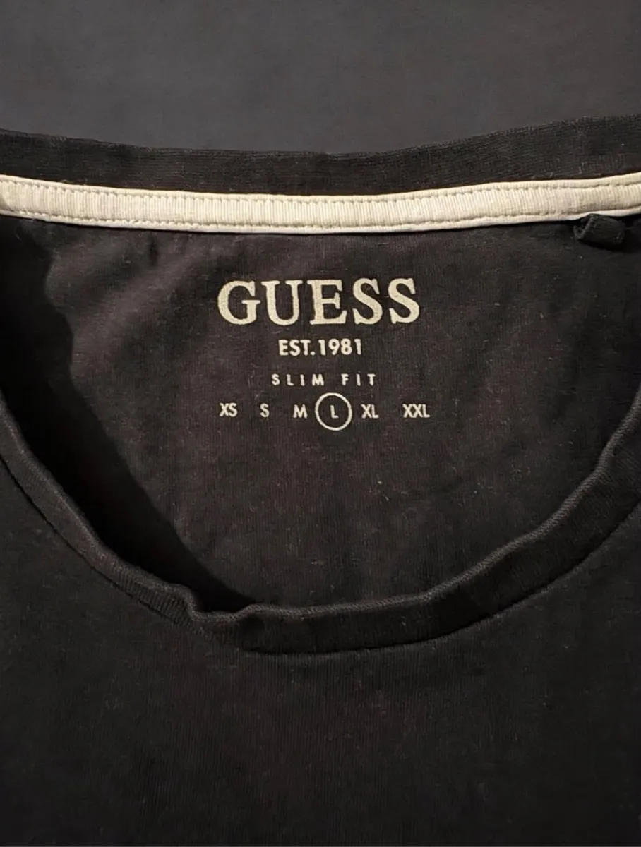 T-shirt Guess nera 3