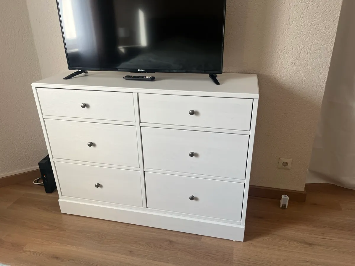 White Chest of Drawers 2