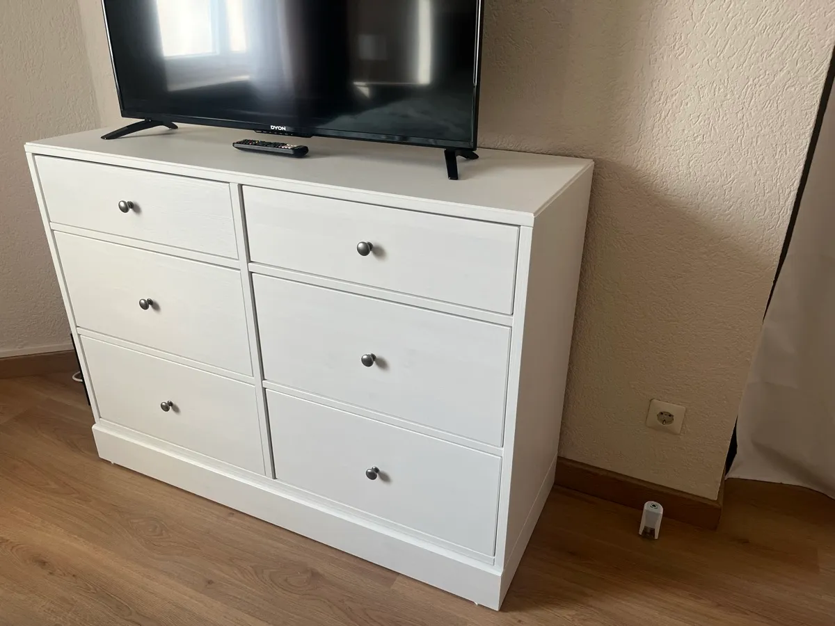 White Chest of Drawers 3