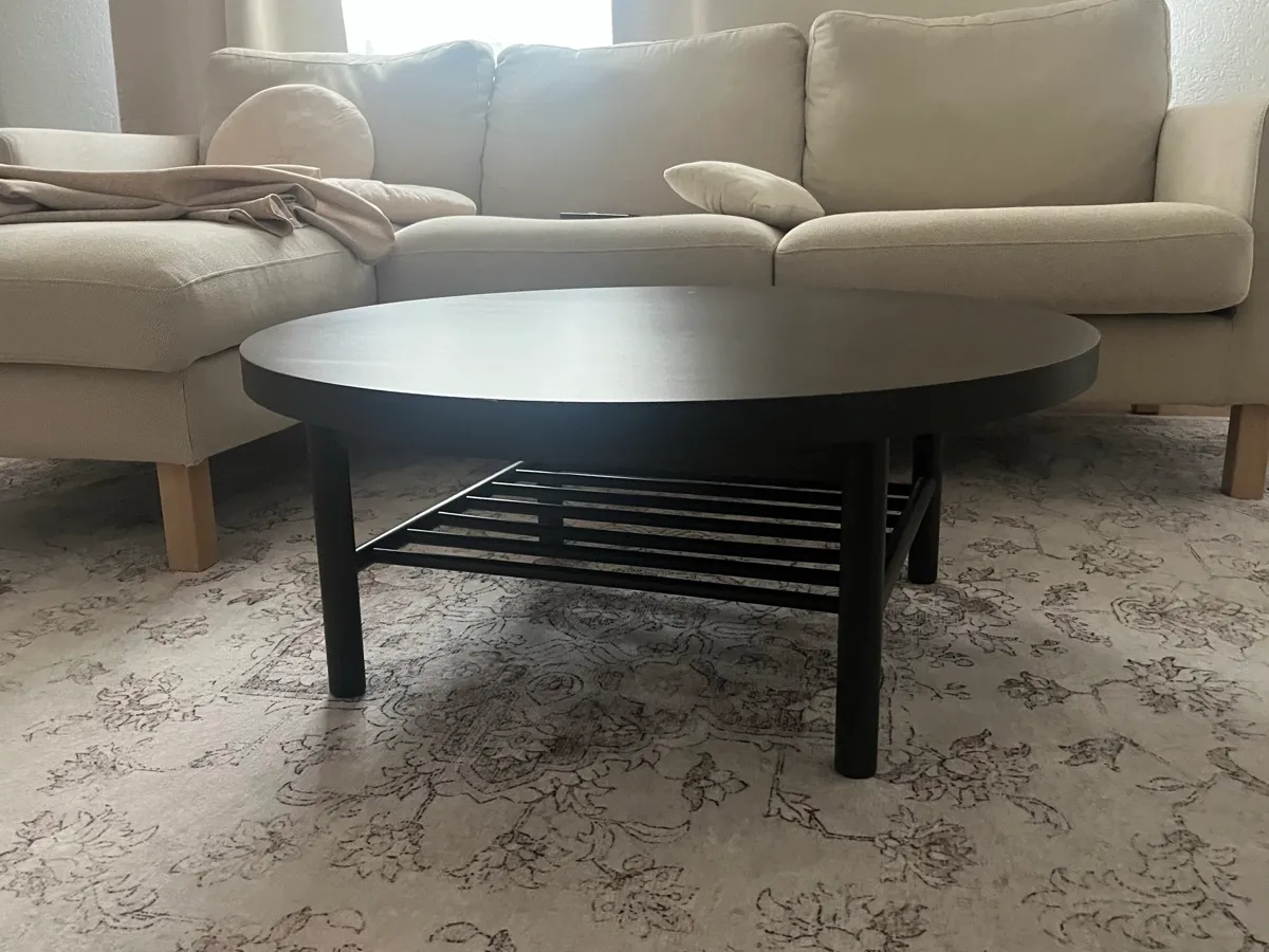 Round Black Coffee Table ("LISTERBY") 2