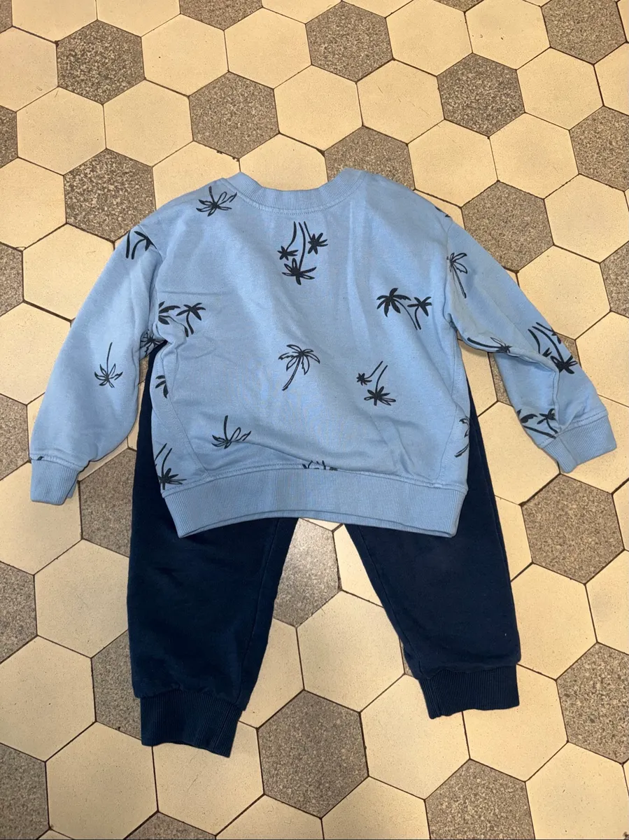 Kids' Sweatshirt and Pants Set 2
