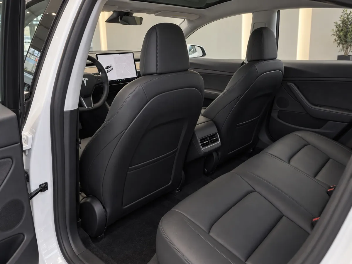 Tesla Model 3 Long Range AWD 6