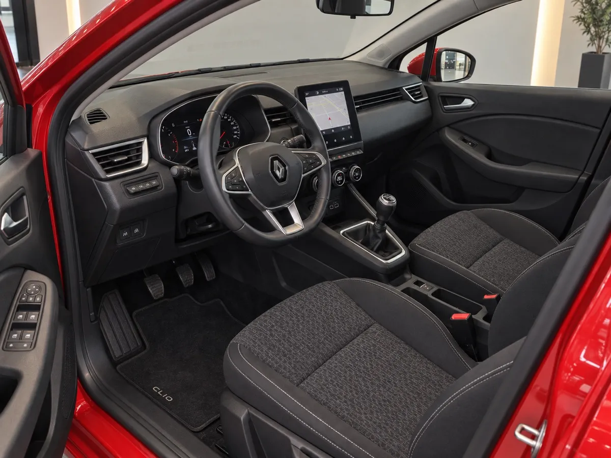 Renault Clio 1.0 TCe Intens 4