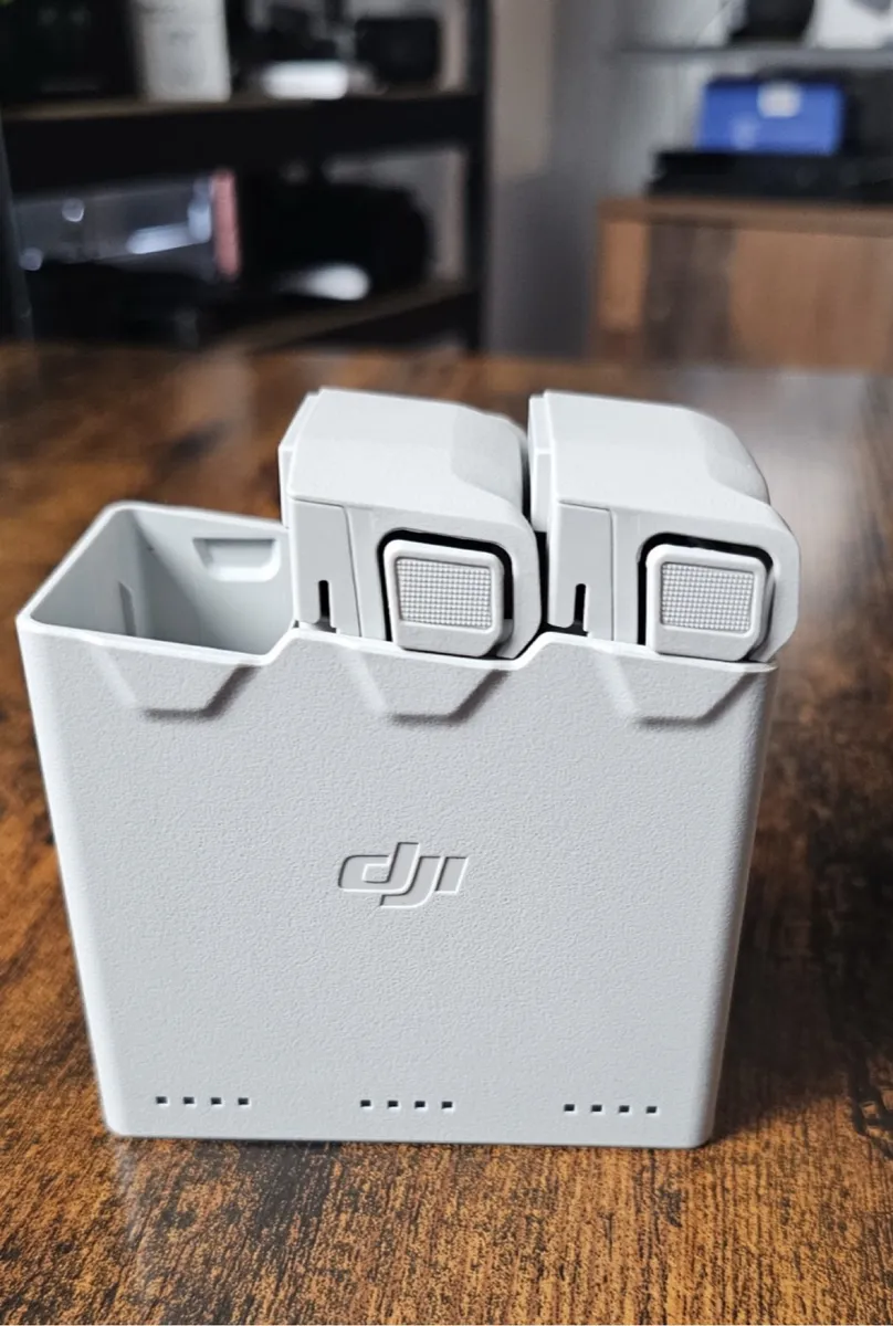 DJI Mini 4 Pro Fly More Combo avec DJI RC 2 5