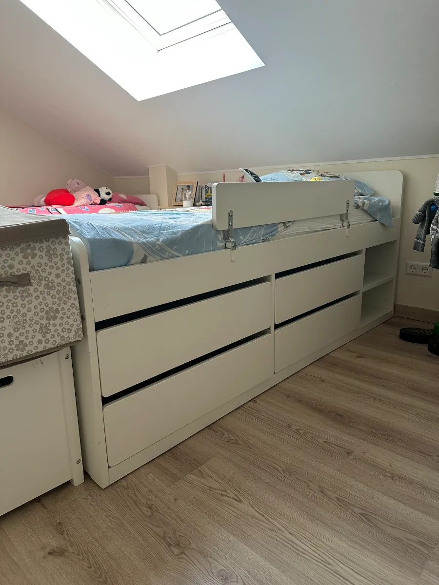 Cama infantil con 4 cajones de almacenamiento 2