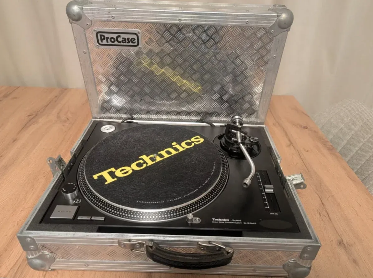Technics SL-1210MK2 mit Flightcase 5