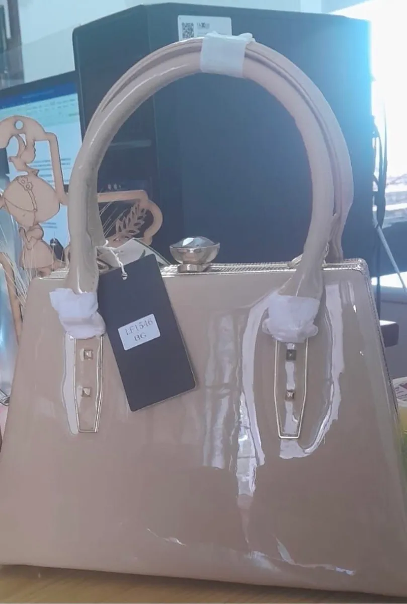 Handbag by Elizabeth 3